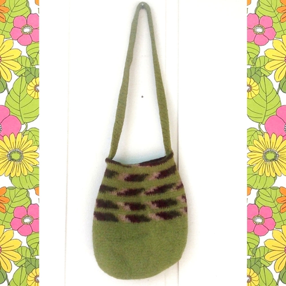 Vintage boho felted wool bucket bag moss green 70s